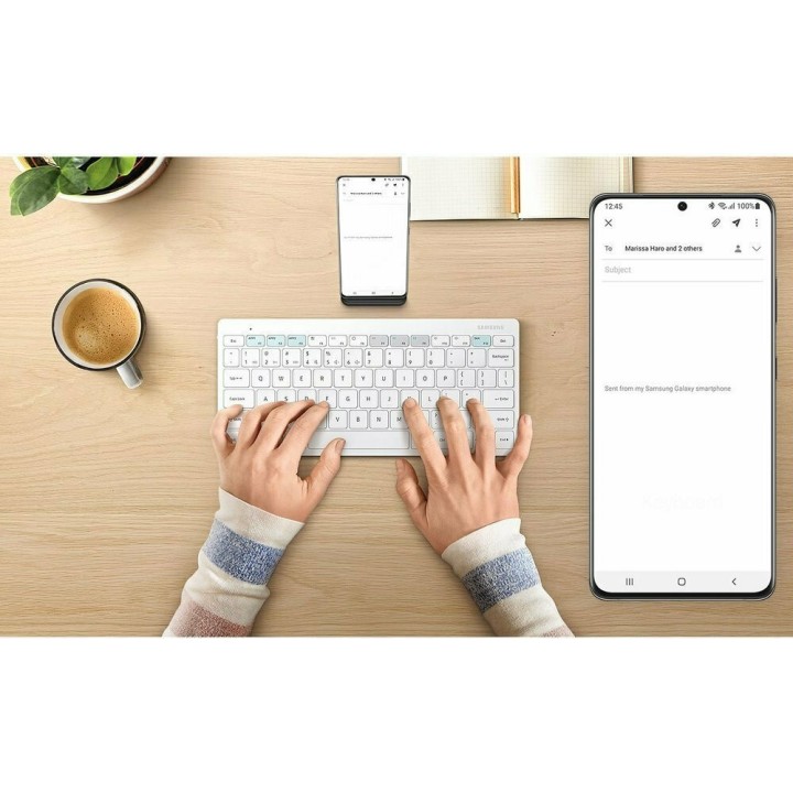 Samsung Multi Trio Ασύρματο Bluetooth Πληκτρολόγιο Αγγλικό US Λευκό(EJ-B3400UWEGEU)